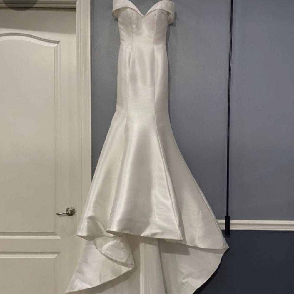 Elegent David's Bridal White Wedding Dress